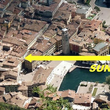 Appartamento Sunrise - Centro Storico N2 Riva Zewnętrze zdjęcie